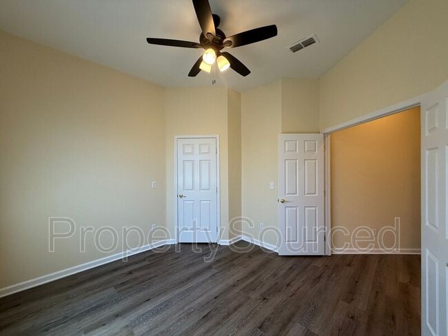 Building Photo - 1633 Sparrowhawk St
