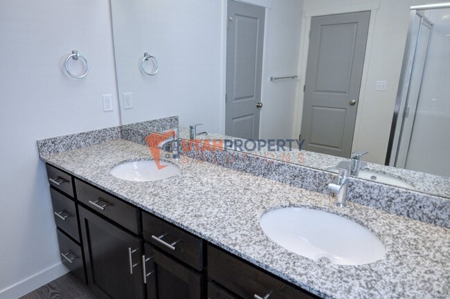 Building Photo - 1058 W 360 S