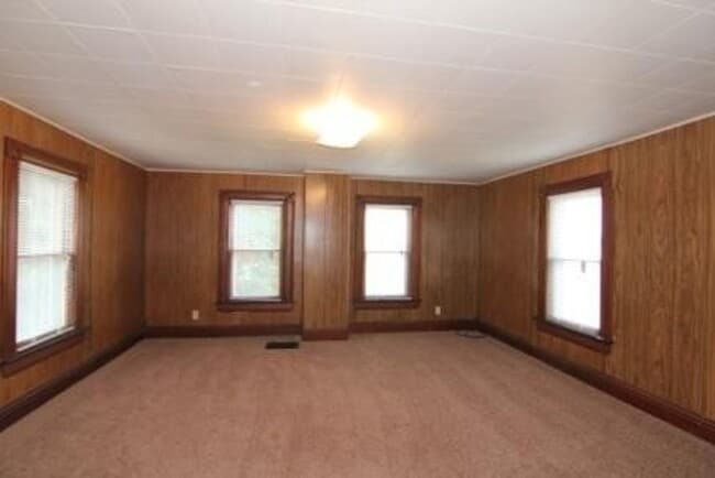 Building Photo - 3161 130th St