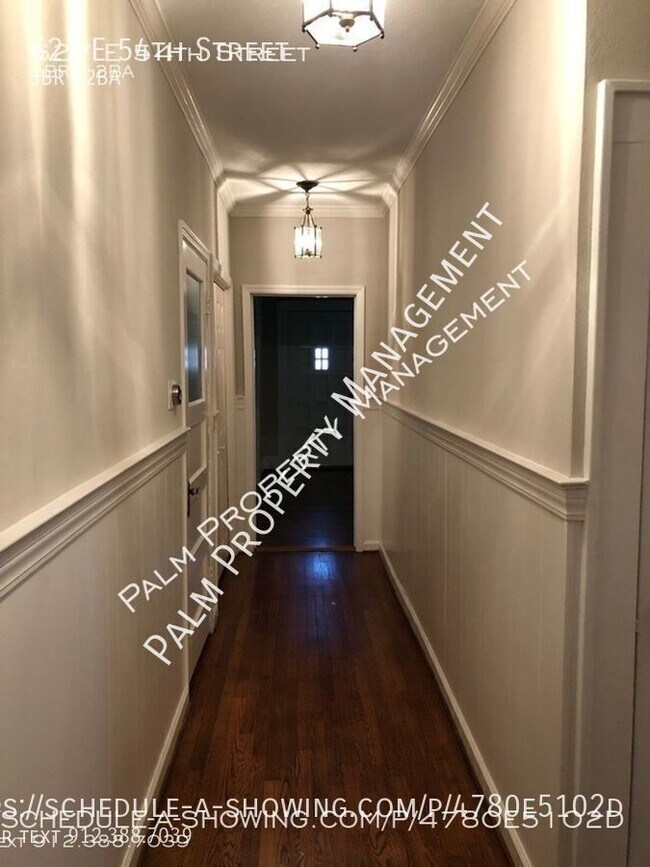Building Photo - 627 E 54th St