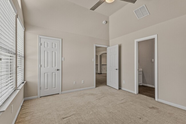 Building Photo - 14020 Sparrow Hill Dr
