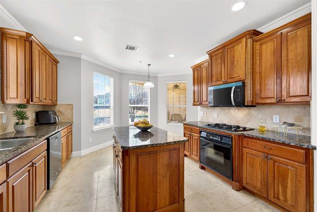 Building Photo - 4440 Jardin St