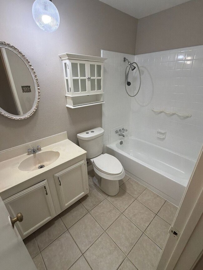 Building Photo - 4908 Wagner Dr