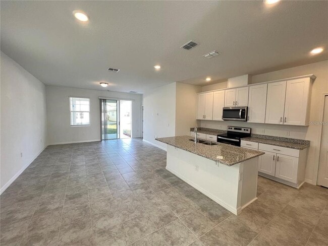 Building Photo - 2288 Treasure Hill St