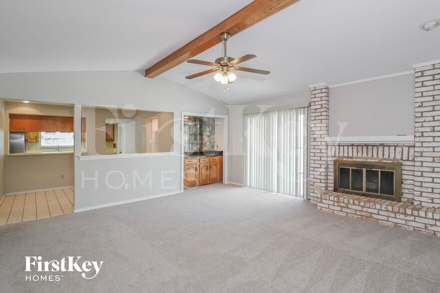 Building Photo - 1113 Wood Creek Cir