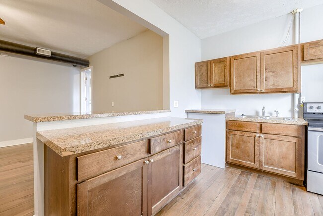 Building Photo - 105 North 52 Street