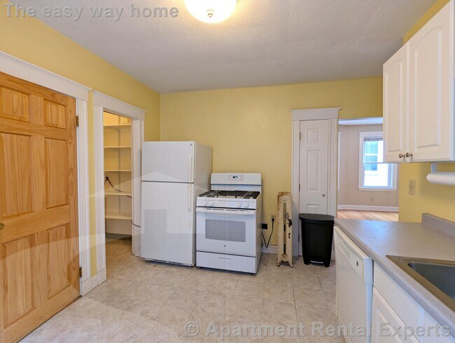 Building Photo - 79 Conwell Ave