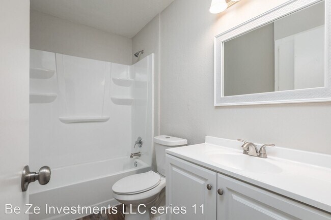 Building Photo - 4 br, 1.5 bath House - 831 Cherry Laurel Lane