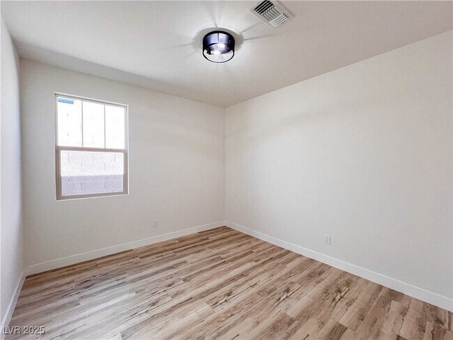 Building Photo - 12470 Madison Pk Pl