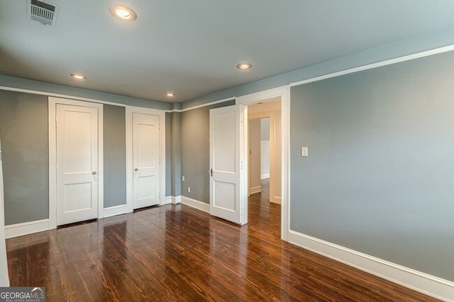 Building Photo - 1957 Walker Ave