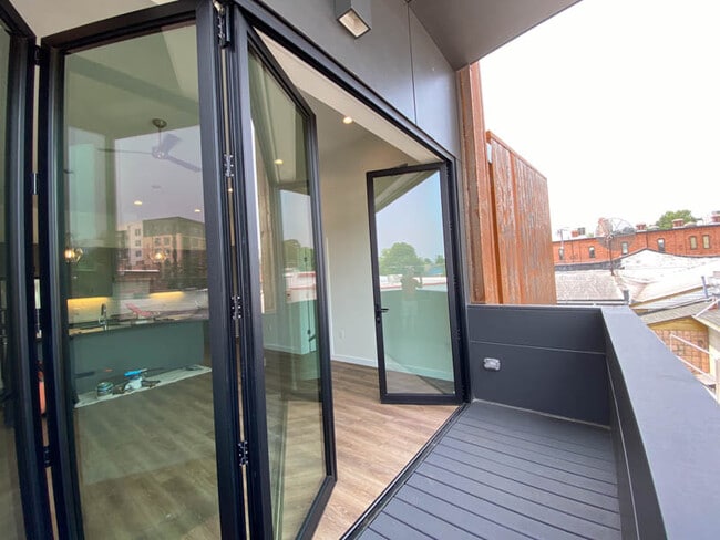 Building Photo - 109 N Gregson St