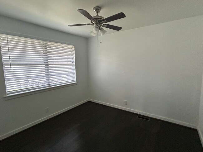 Building Photo - 1000 Palmetto St