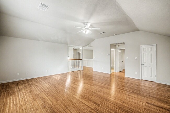 Building Photo - 2126 Highland Bay Ct