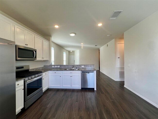 Building Photo - 25723 Bottlebrush Sedge St