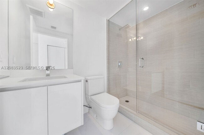 Building Photo - 300 Sunny Isles Blvd