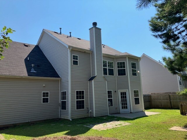 Building Photo - 819 Roxholly Ln
