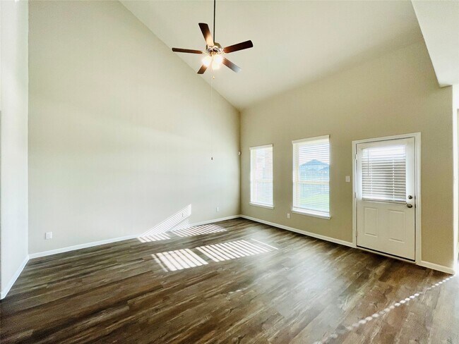 Building Photo - 441 Aurora Creek Ln