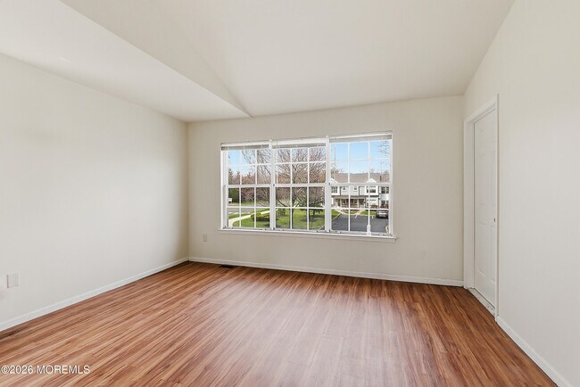 Building Photo - 2 Jodhpur Ct