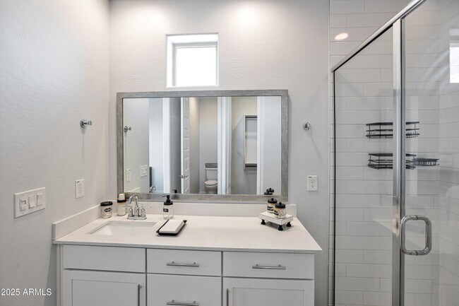 Building Photo - 4100 S Pinelake Way