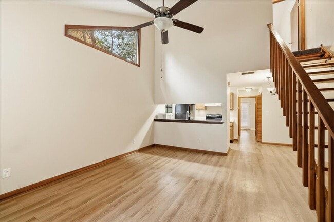 Building Photo - 2658 Millbank Dr