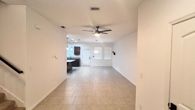 Building Photo - Beautiful Upgraded 3 Bedroom and 2 1/2 Bat...