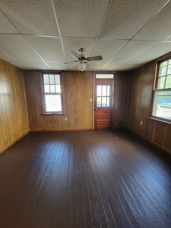 Building Photo - 362 Tolbert Ave