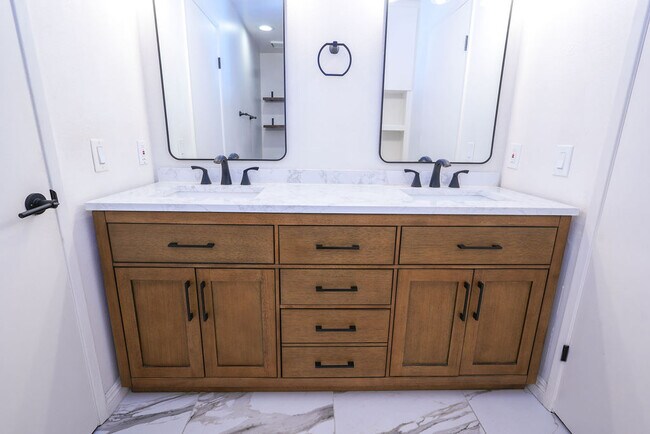 Building Photo - 4152 Mt Alifan Dr