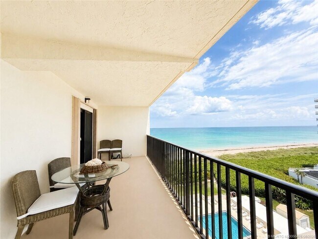 Building Photo - 10044 S Ocean Dr