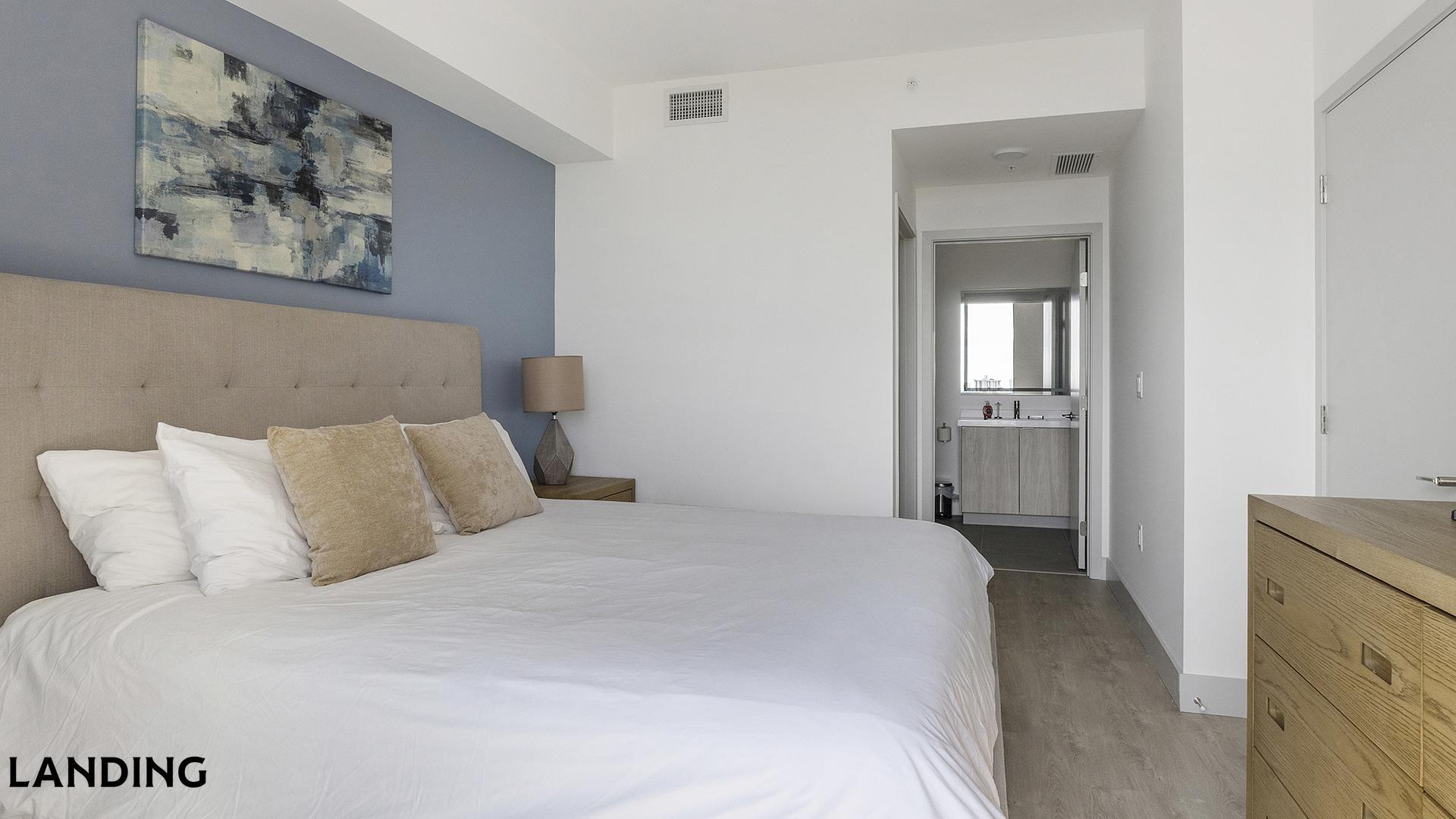 Building Photo - 1155 NE 126th St