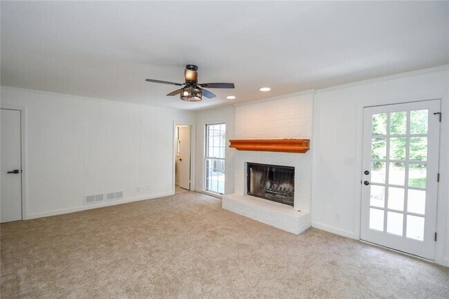 Building Photo - 17040 Birmingham Rd