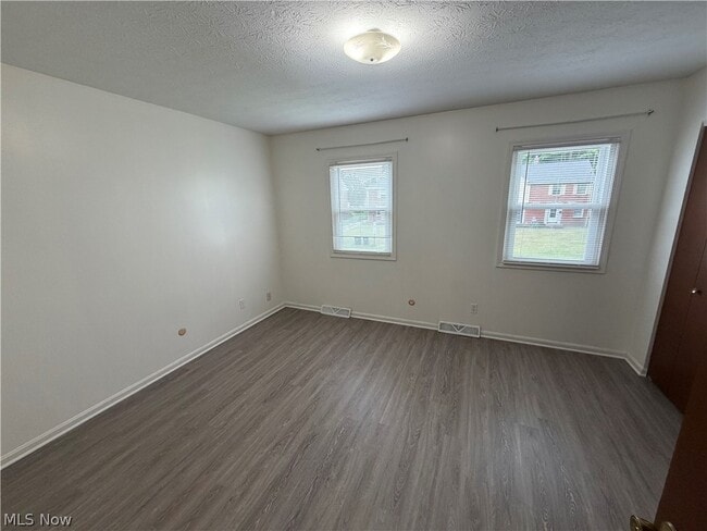 Building Photo - 58 N Pershing Ave