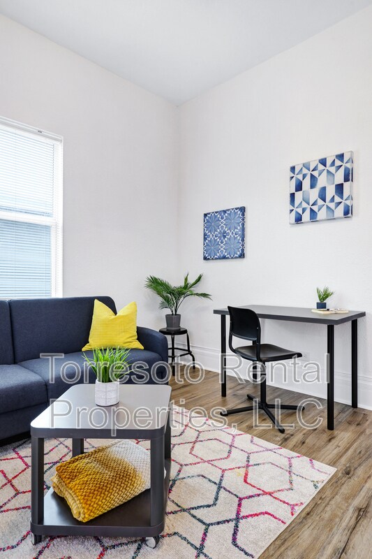 Building Photo - 226 Porter St