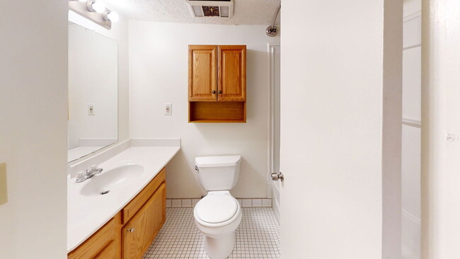 Building Photo - 1506 William Howard Taft Rd