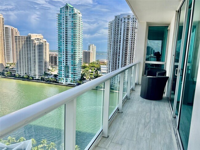 Building Photo - 300 S Biscayne Blvd