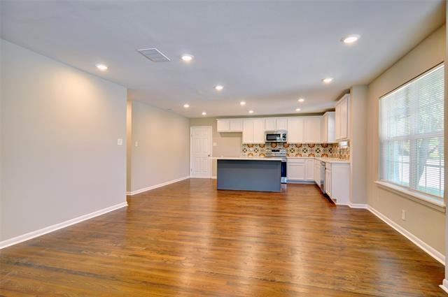 Building Photo - 3700 Jeanette Dr