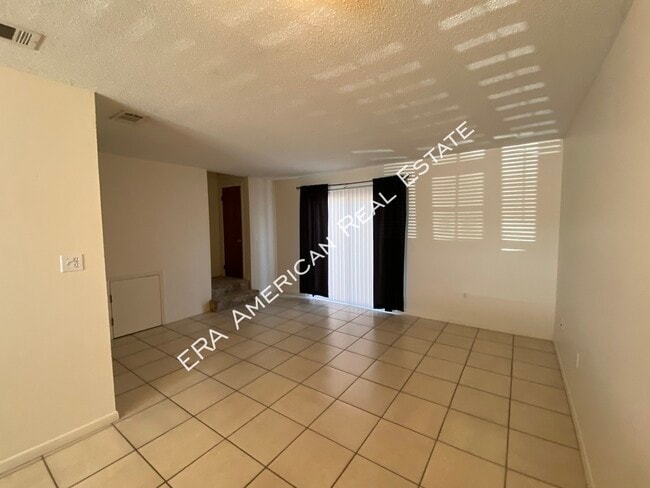 Building Photo - 230 Oxford Ct