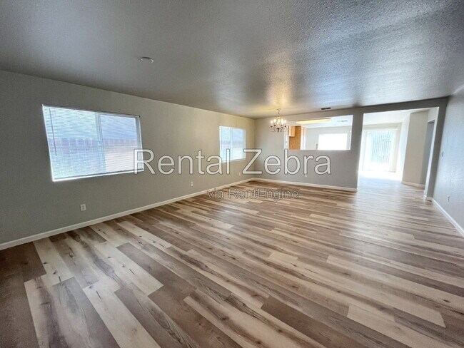 Building Photo - 1386 Dynes St
