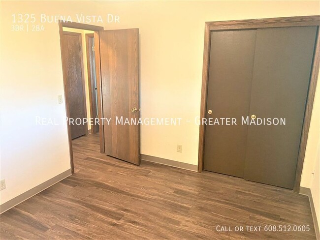 Building Photo - 1325 Buena Vista Dr