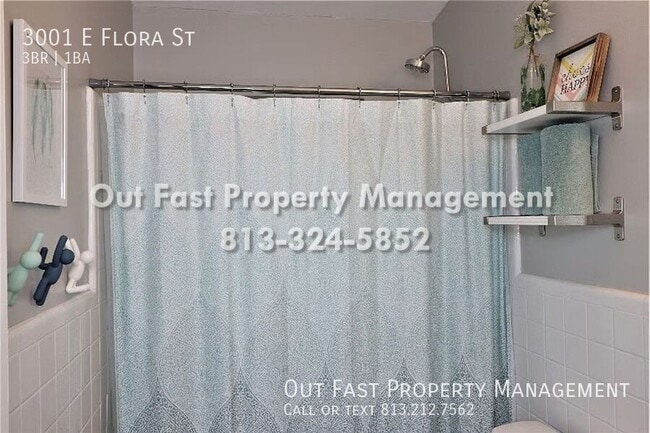 Building Photo - 3001 E Flora St