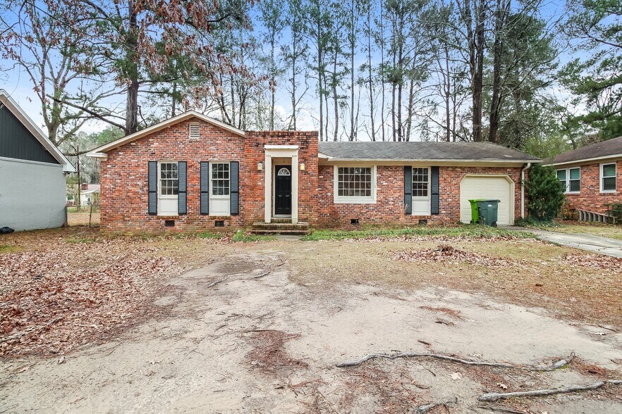 Building Photo - 2012 Woodtrail Dr