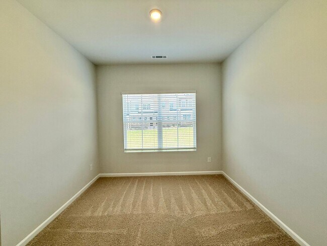 Building Photo - **OFFERING REFUNDABLE APPLICATION FEES** New Construction 3BD, 2.5BA Garner Townhome with a 1-Car...