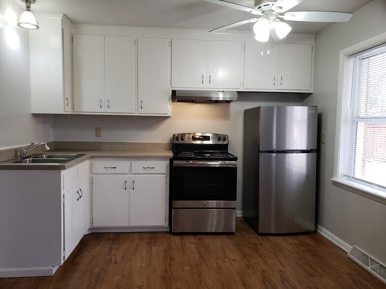 Building Photo - 543 5th St NW