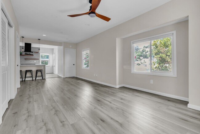 Building Photo - 4510 Tourmaline St
