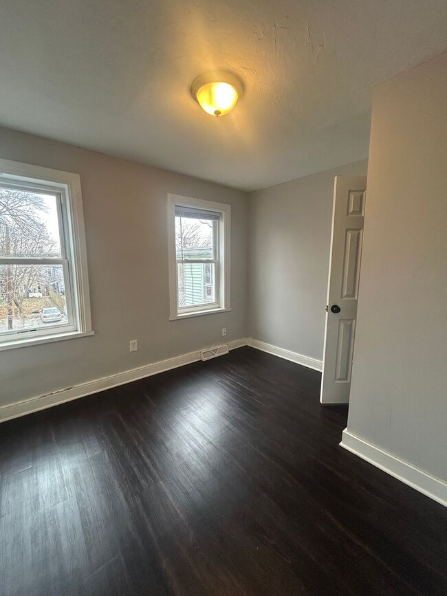 Building Photo - Cozy 3 bedroom in West York - Section 8 co...