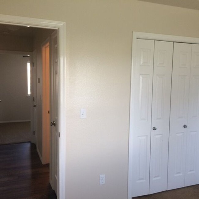 Building Photo - 3BR/2BA House Move-in Ready!