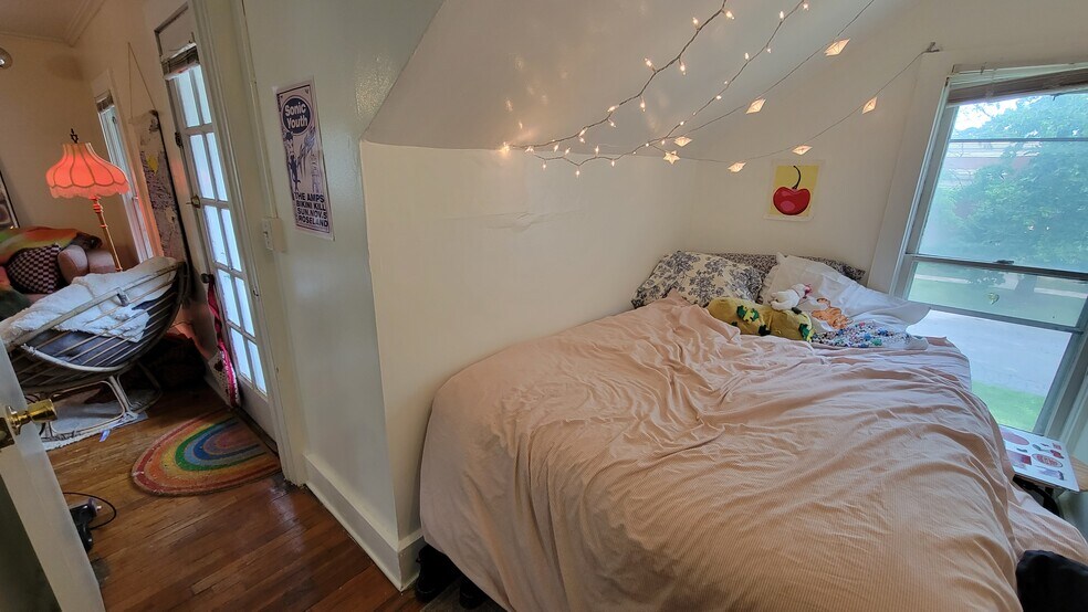 Building Photo - 1015 Kentucky St