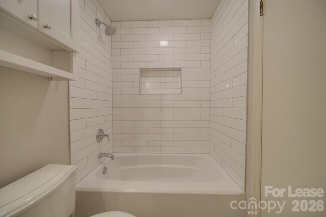 Building Photo - 6700 Castlegate Dr