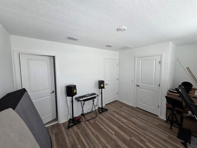 Building Photo - 3318 Composition St