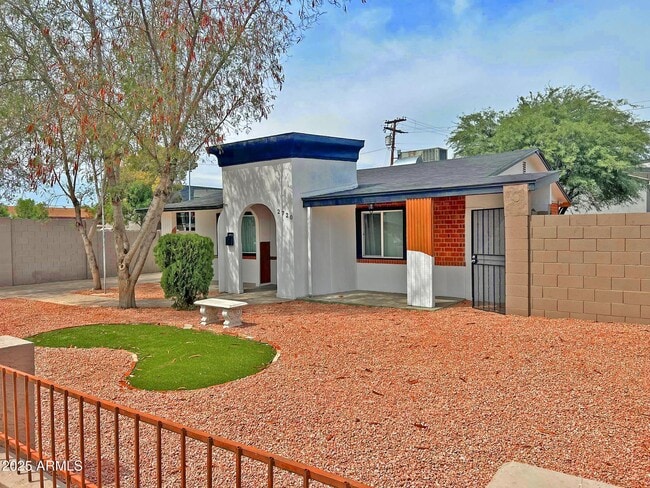Building Photo - 2720 N 17th Pl