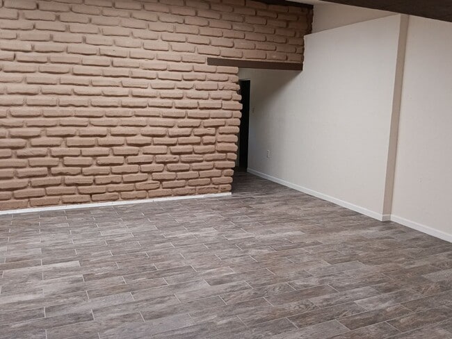 Building Photo - Stunning 3-bedroom, 2-bathroom home! Comin...